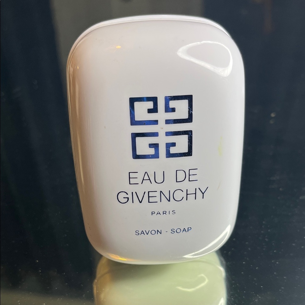 Givenchy Perfumed Travel Soap Bar in Travel Case